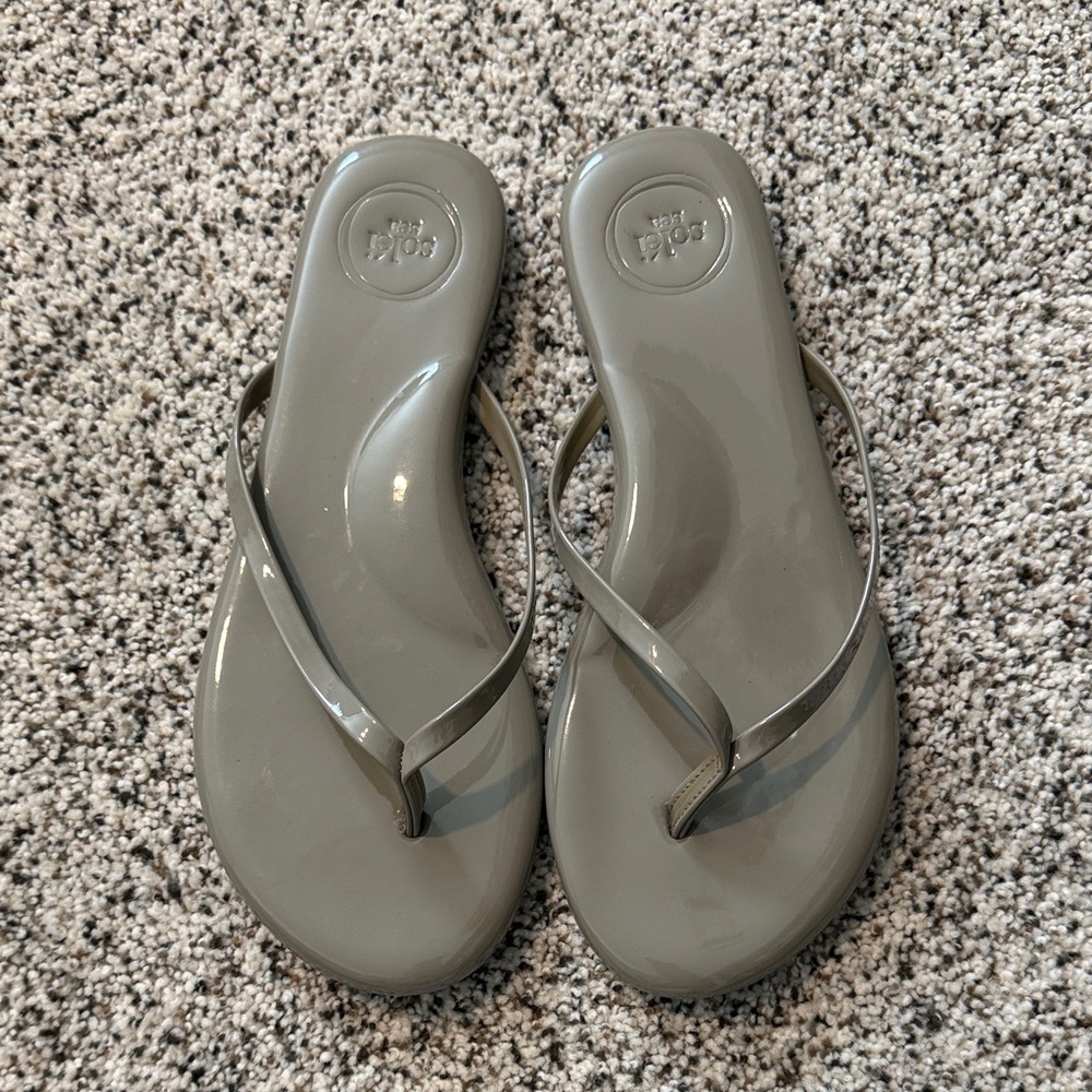 Glossy Gray Women's Thong Sandals - Casual Slip-On Style